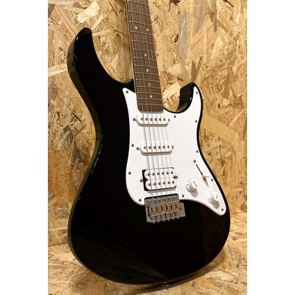 Yamaha Pacifica 012 Electric Guitar - Black (251204)