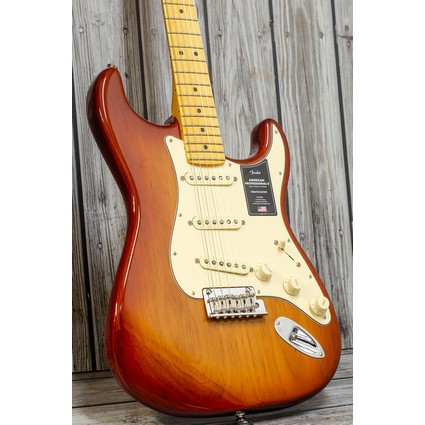 Fender American Pro II Stratocaster - Sienna Sunburst, Maple (327060)