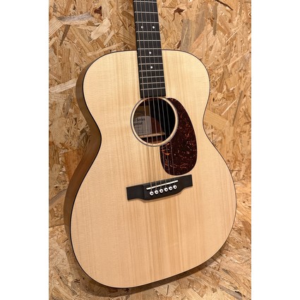 Martin 000-10E Spruce Special UK Exclusive Inc. Bag (346146)